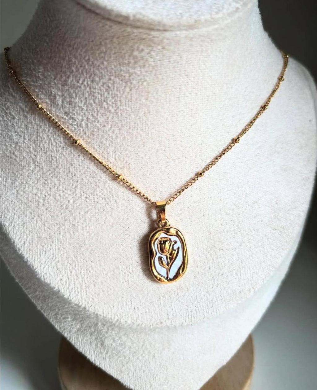 Rose Reverie Necklace