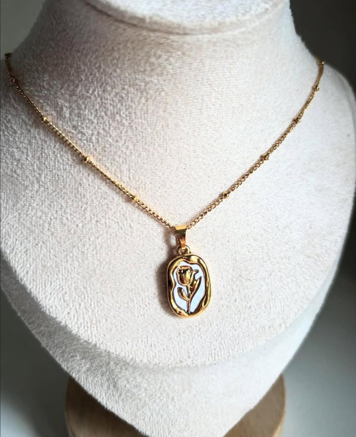 Rose Reverie Necklace