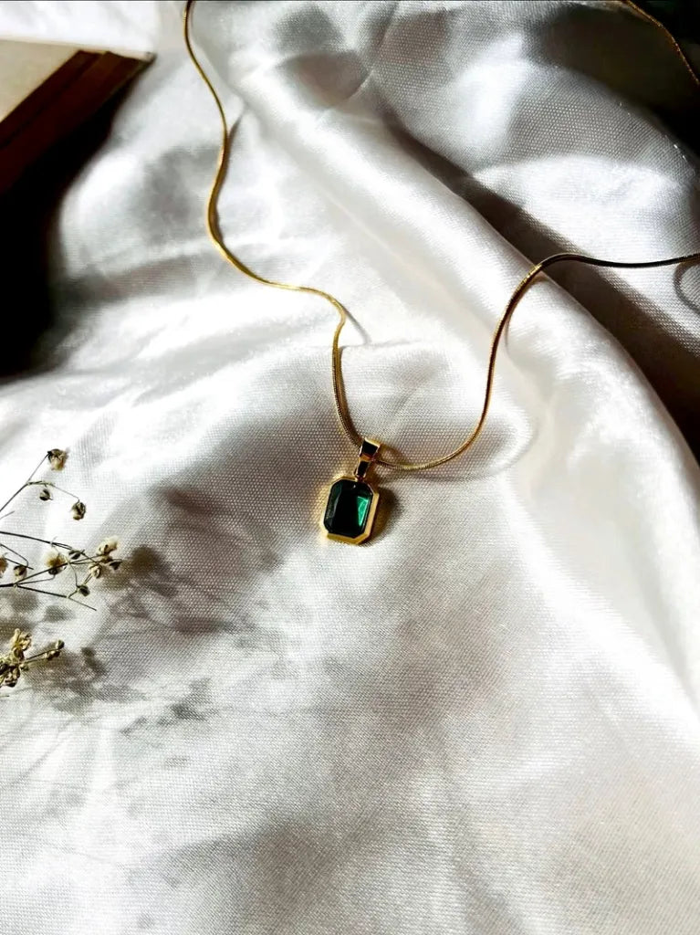 Emerald Aura Pendant