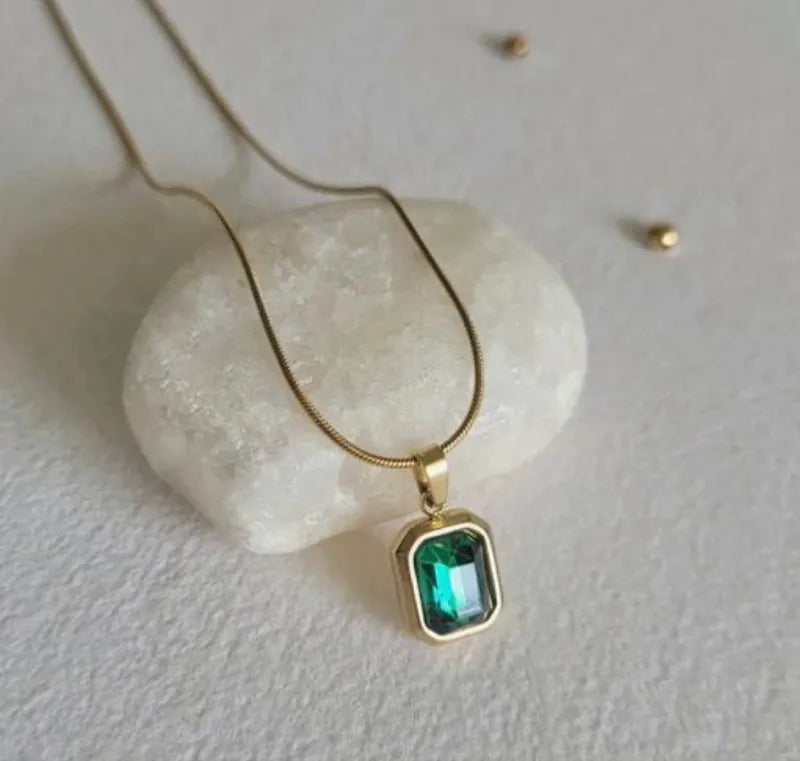 Emerald Aura Pendant
