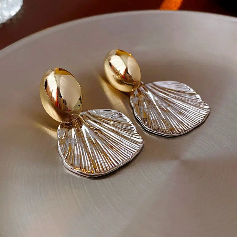 Golden Shell Earrings