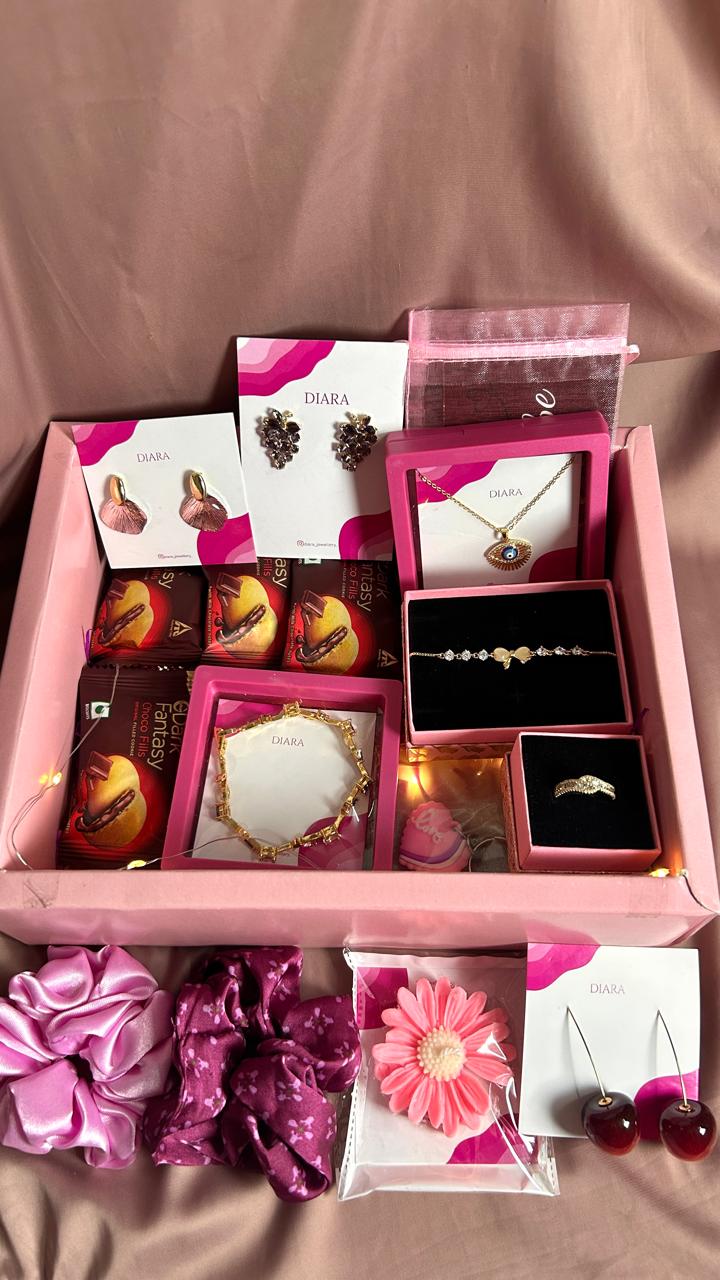 Pink Blush Luxe Hamper