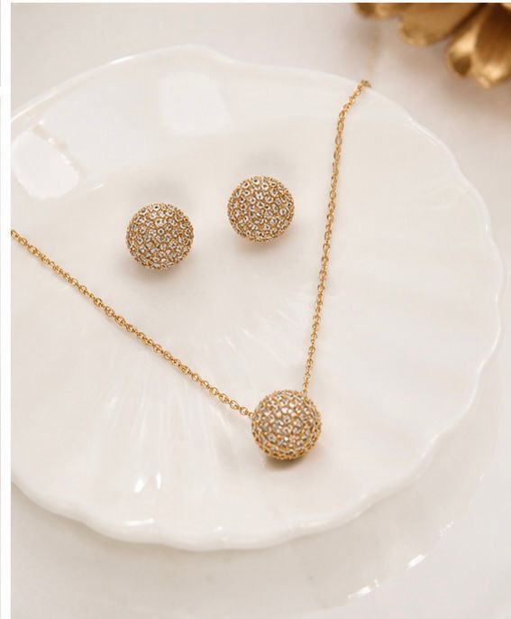 Stardust Pearl Pendant Set