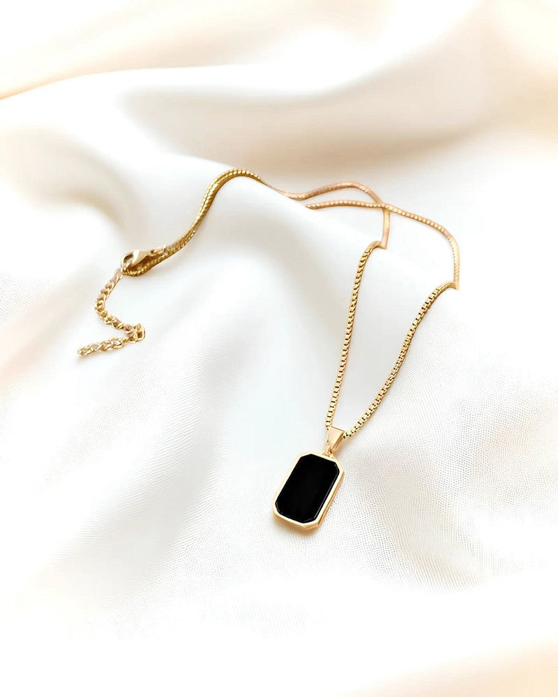 Onyx Noir Pendant